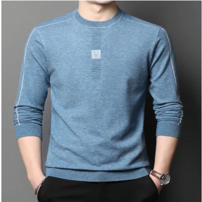 Camiseta de malha de manga comprida com logotipo personalizado masculina primavera e outono nova camisa inferior de cor sólida fina masculina suéter de gola redonda